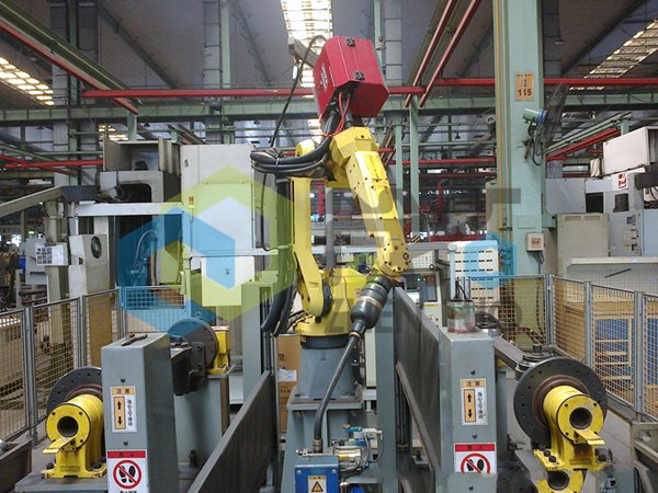 裝載機拉桿機器人焊接